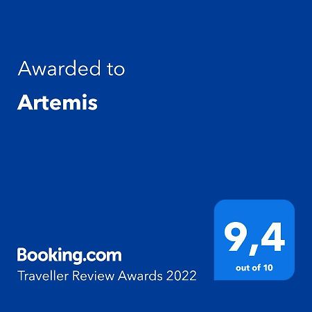 Artemis Hotel Karpenisi Buitenkant foto