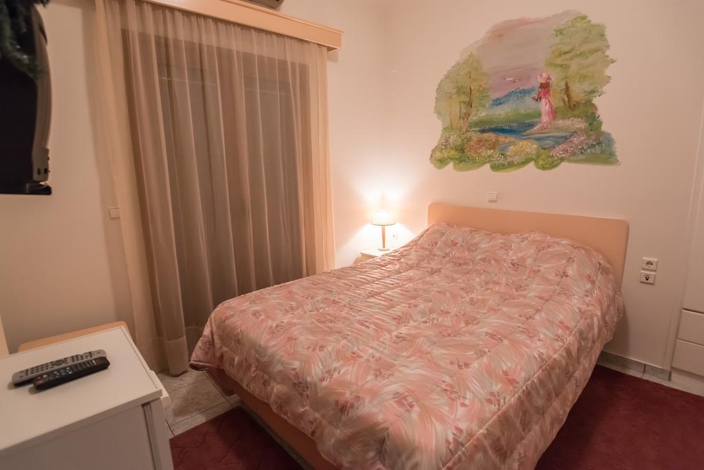 Artemis Hotel Karpenisi Kamer foto